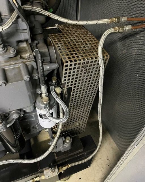 Instandsetzung eines Kraftstoffschlauchs an einem Dieselmotor